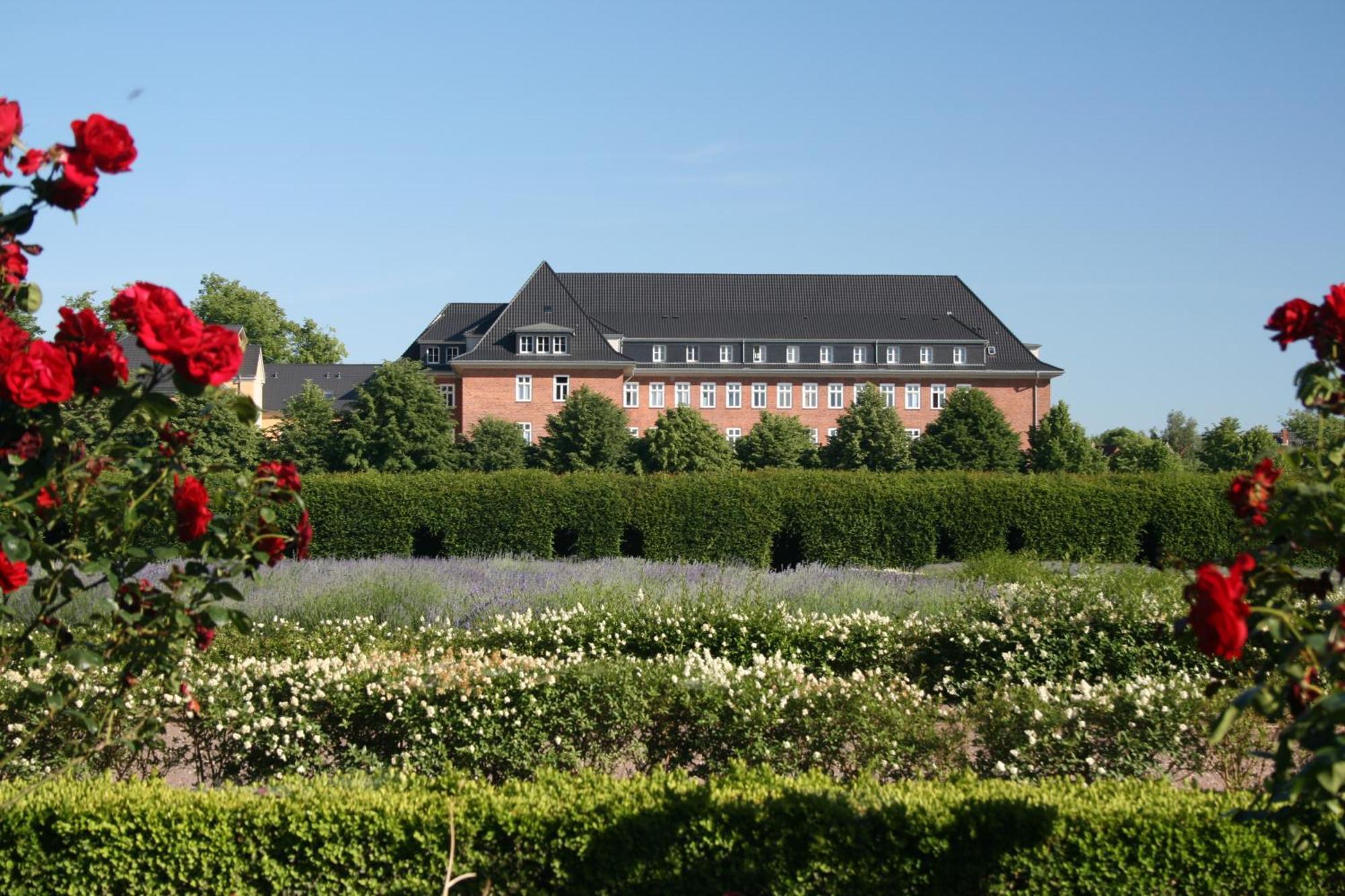 Hotel am Schlosspark Güstrow Exterior foto
